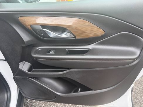 Used 2018 GMC Terrain SLE FWD image 24