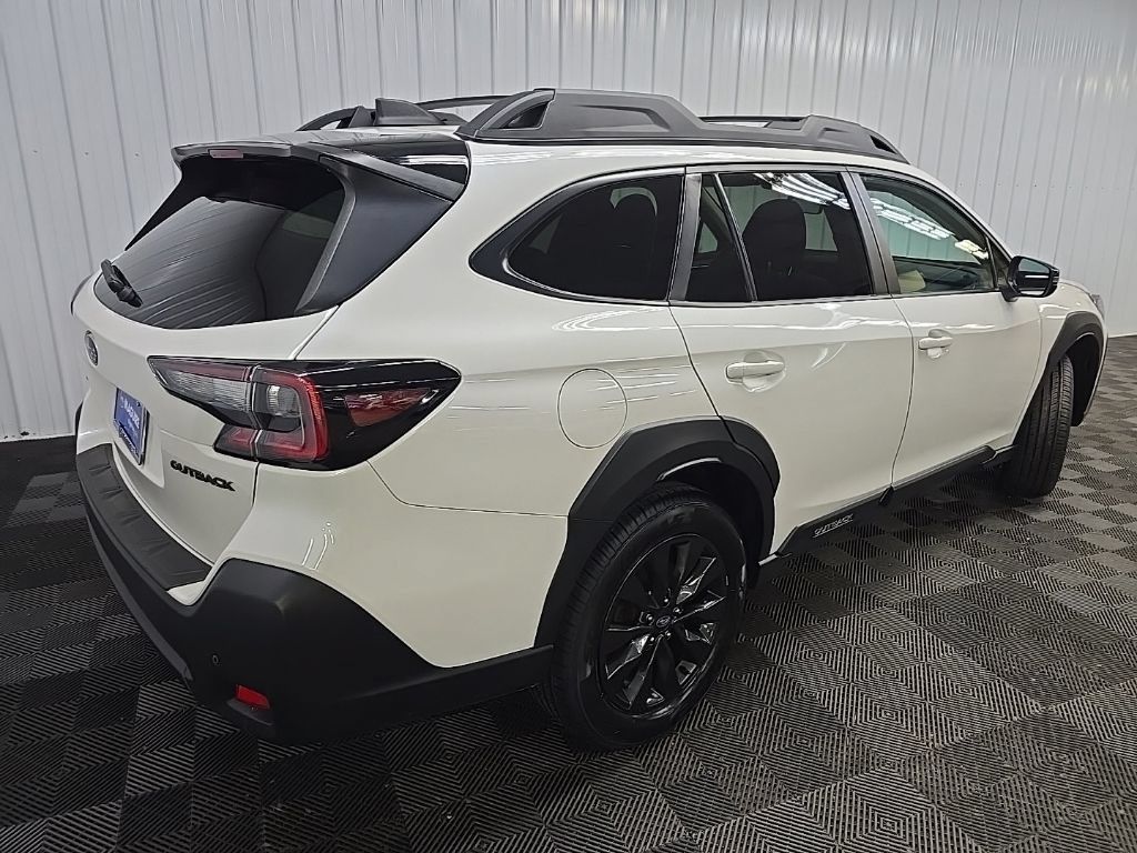 Used 2023 Subaru Outback Onyx Edition AWD/4WD image 10