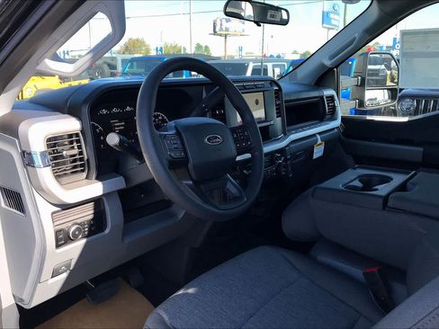 Used 2024 Ford F250 XL w/ STX Appearance Package AWD/4WD image 8