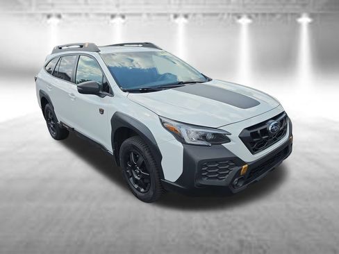 Used 2025 Subaru Outback Wilderness AWD/4WD image 2