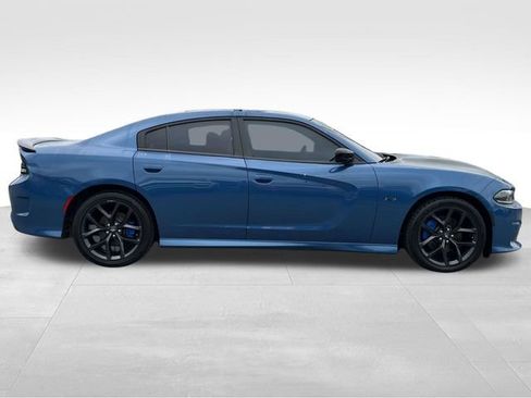 Used 2020 Dodge Charger R/T w/ Blacktop Package image 8