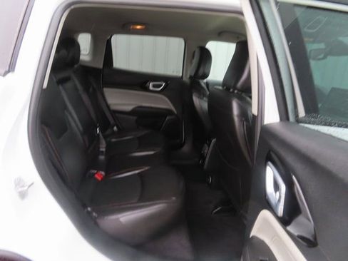 Used 2022 Jeep Compass Limited image 29