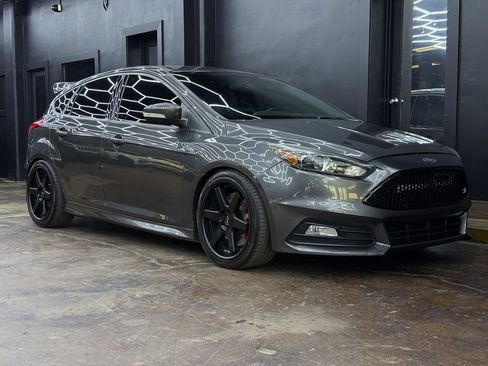 Used 2015 Ford Focus ST w/ Equipment Group 402A image 11