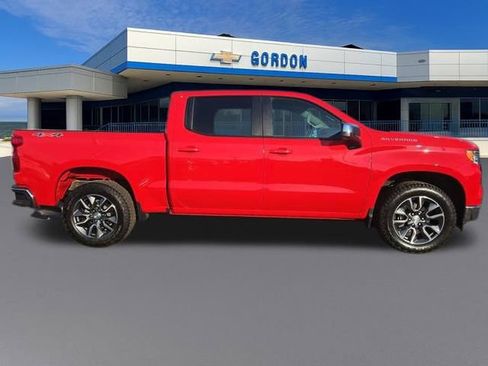 Used 2024 Chevrolet Silverado 1500 LT image 7