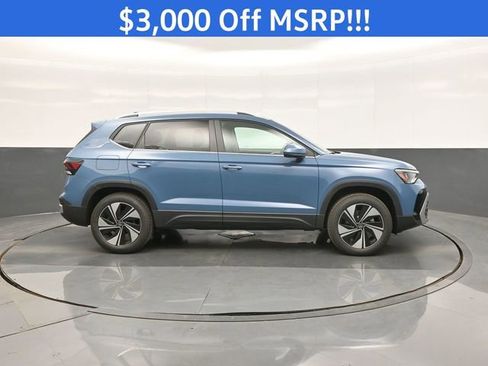 New 2026 Volkswagen Taos SE AWD/4WD image 8