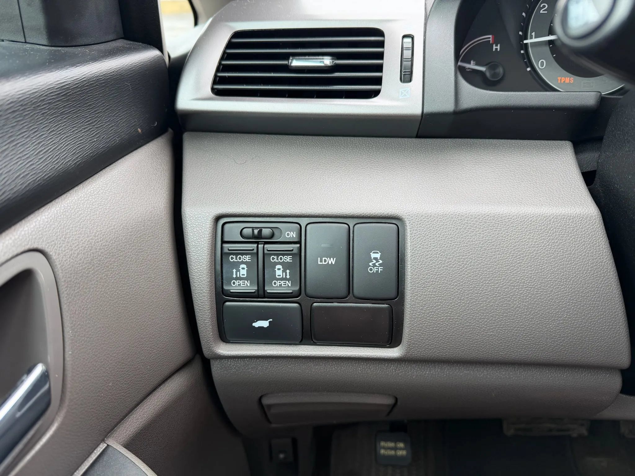 Used 2016 Honda Odyssey EX-L image 15