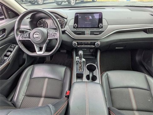 Used 2024 Nissan Altima 2.5 SR image 14