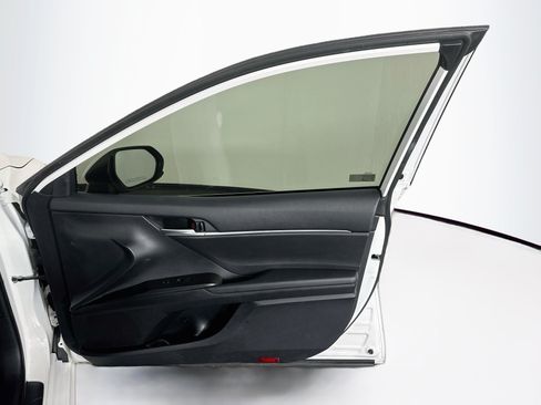 Used 2024 Toyota Camry LE FWD image 30