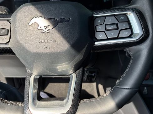 Used 2025 Ford Mustang Coupe RWD image 22