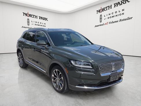 Used 2023 Lincoln Nautilus Reserve w/ Luxury Package AWD/4WD image 7