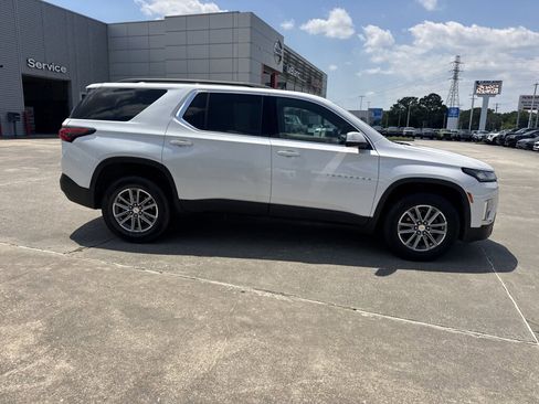 Used 2023 Chevrolet Traverse LT FWD image 15