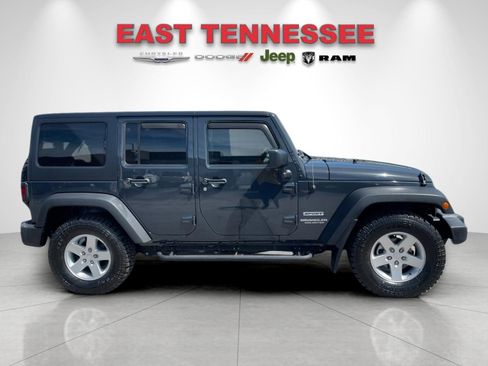 Used 2017 Jeep Wrangler Unlimited Sport w/ Quick Order Package 24S AWD/4WD image 2