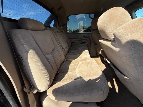 Used 2005 Chevrolet Avalanche LS w/ Chrome Exterior Package image 20