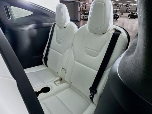 Used 2017 Tesla Model X 90D image 26