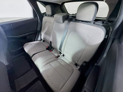 Used 2022 Ford Escape SE image 21