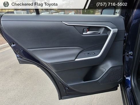 Used 2024 Toyota RAV4 SE w/ Weather & Moonroof Package image 43