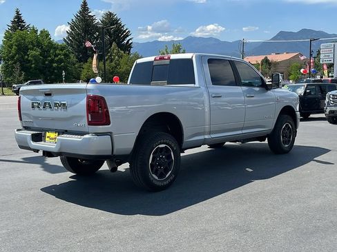 Used 2024 RAM 2500 Big Horn w/ Night Edition AWD/4WD image 5