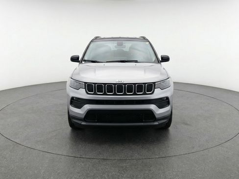 Used 2025 Jeep Compass Latitude AWD/4WD image 1