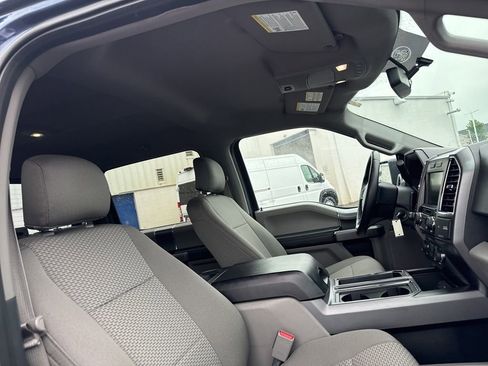 Used 2015 Ford F150 XLT w/ Equipment Group 302A Luxury AWD/4WD image 29