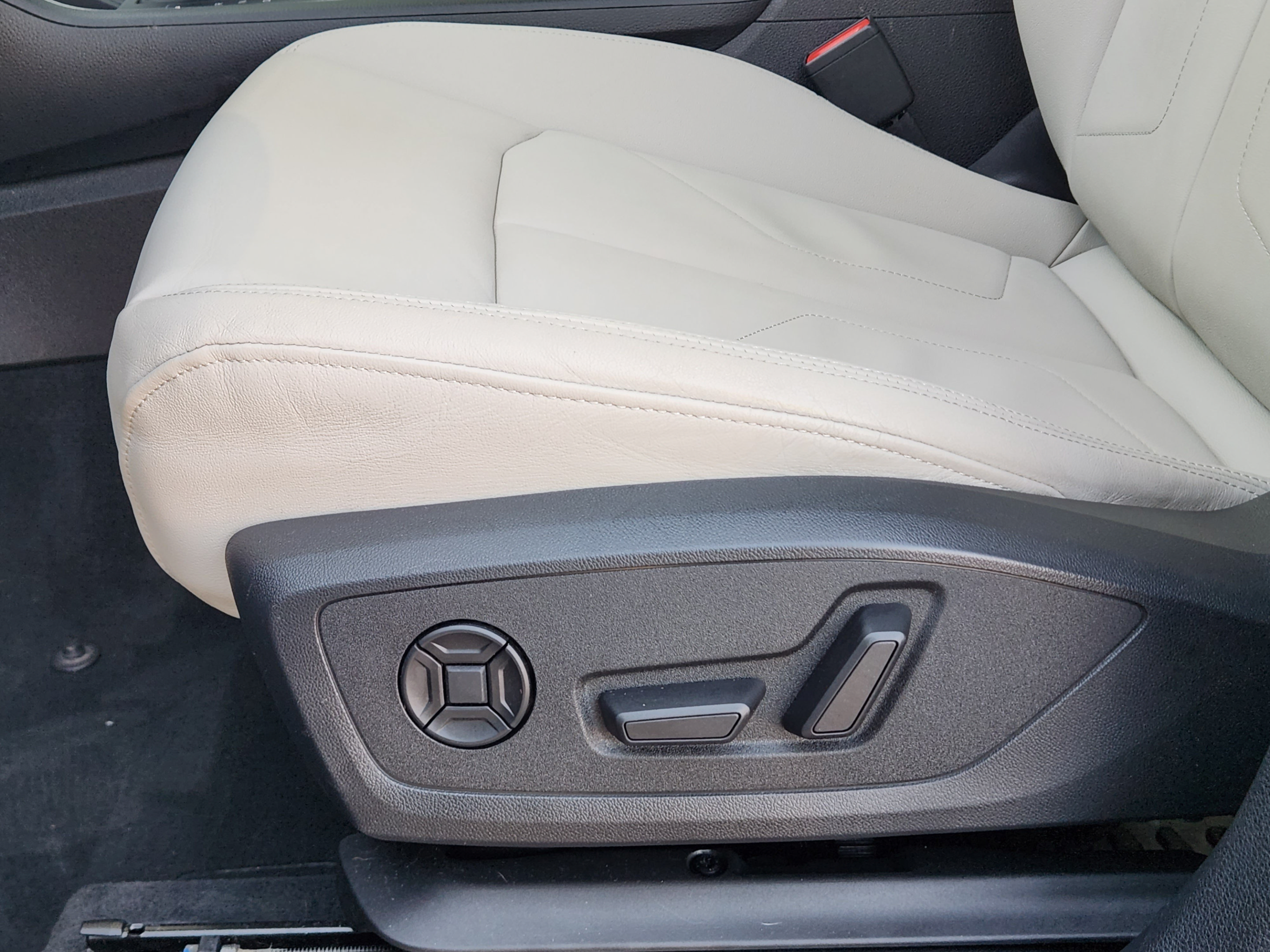 Used 2022 Audi Q3 2.0T Premium Plus AWD/4WD image 18