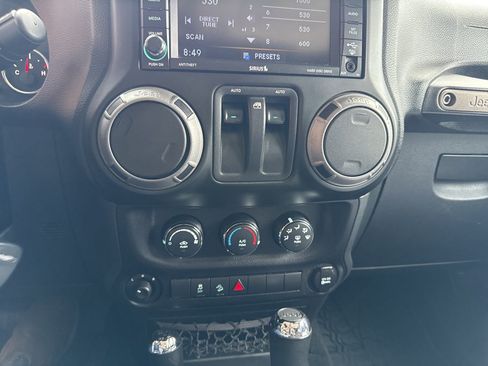 Used 2014 Jeep Wrangler Sport w/ Quick Order Package 24S AWD/4WD image 29