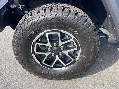 Certified 2025 Jeep Wrangler Rubicon AWD/4WD image 15