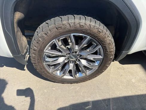 Used 2024 GMC Sierra 1500 Denali w/ Denali Reserve Package image 9