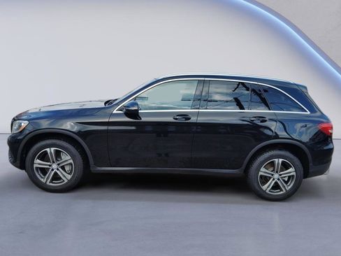 Used 2017 Mercedes-Benz GLC 300 4MATIC image 4