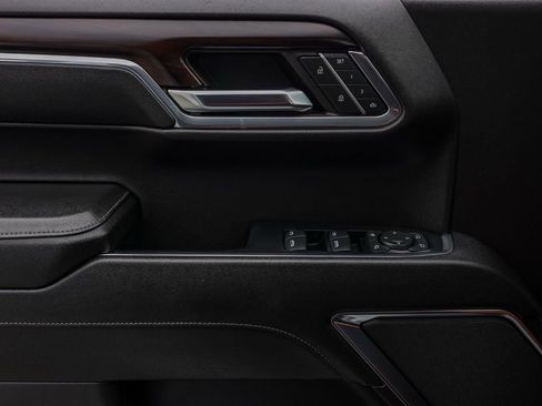 Used 2024 GMC Sierra 1500 SLT image 23