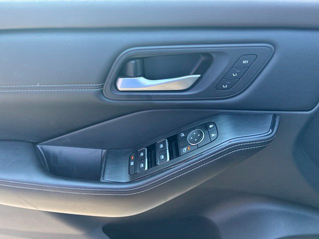 Used 2022 Nissan Rogue SL w/ SL Premium Package FWD image 20