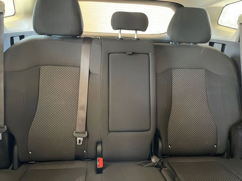 Used 2025 Kia Sportage LX image 37