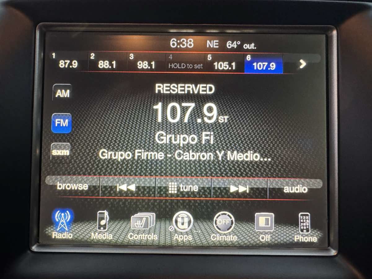 Used 2017 Jeep Grand Cherokee Altitude AWD/4WD image 15