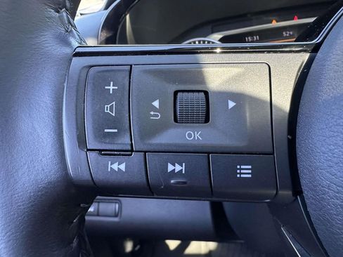 Used 2022 Nissan Pathfinder SL w/ SL Premium Package image 30