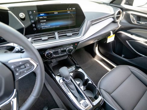 New 2026 Chevrolet Trax ACTIV FWD image 21