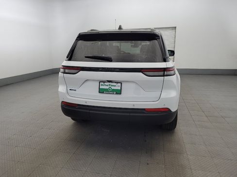 Used 2022 Jeep Grand Cherokee Limited 4xe image 7