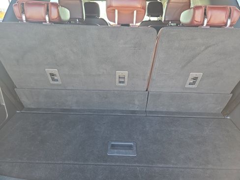 Used 2024 Ford Expedition Limited image 23