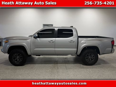Used 2022 Toyota Tacoma SR5 AWD/4WD image 1
