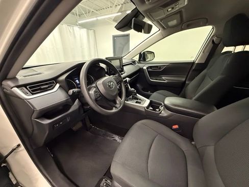 Used 2020 Toyota RAV4 LE w/ All Weather Liner Package image 12