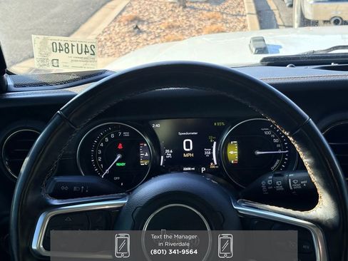 Used 2022 Jeep Wrangler Unlimited Sahara image 19