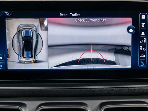 Used 2024 Mercedes-Benz GLS 450 4MATIC image 23