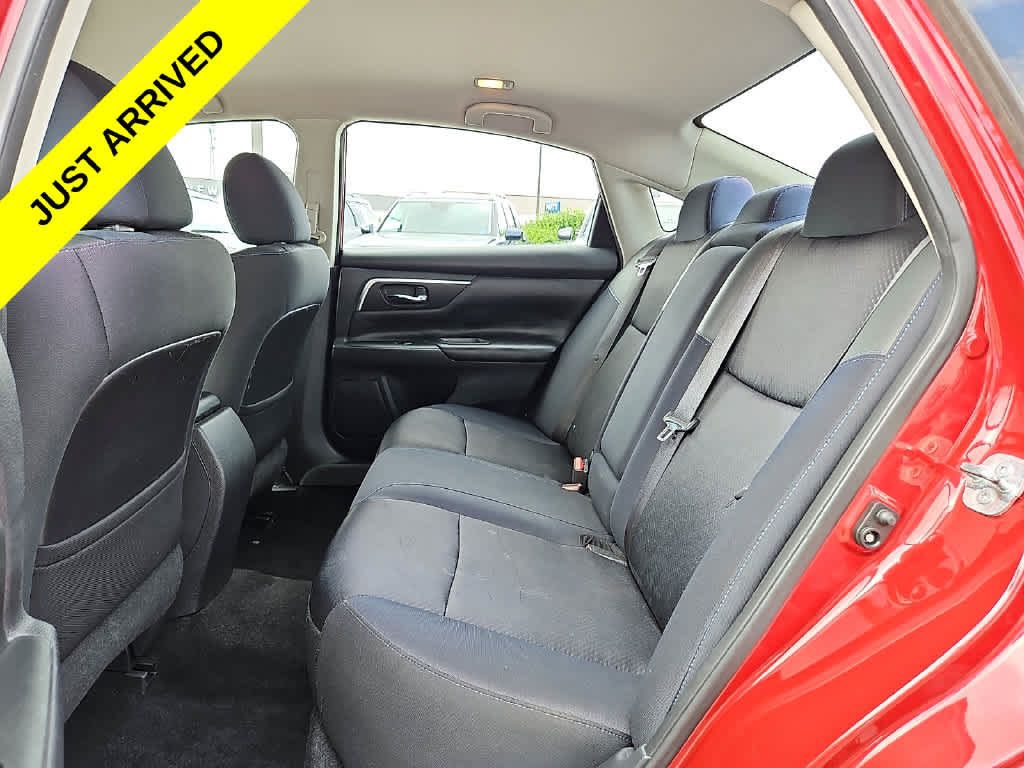 Used 2017 Nissan Altima 2.5 SR w/ Midnight Edition Package FWD image 9