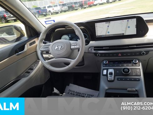 Used 2024 Hyundai Palisade Limited FWD image 24