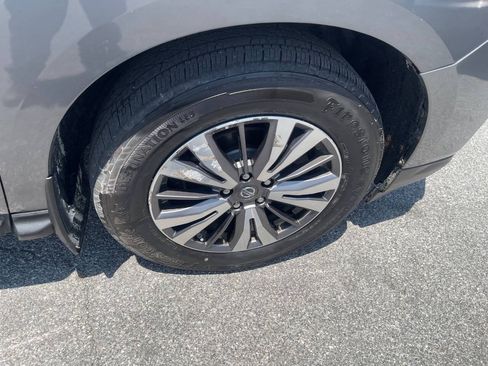 Used 2017 Nissan Pathfinder SL w/ SL Premium Package AWD/4WD image 38