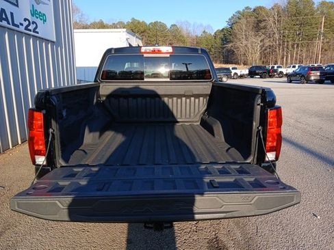 Used 2024 Chevrolet Colorado Trail Boss image 5