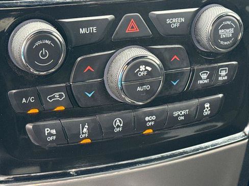 Used 2022 Jeep Grand Cherokee Laredo X RWD image 17