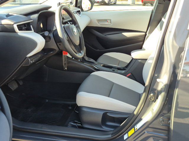 Used 2026 Toyota Corolla LE FWD image 15