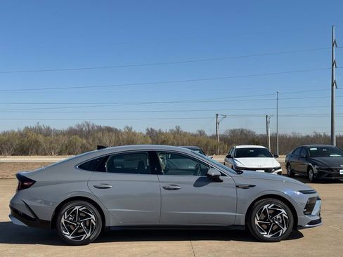 New 2026 Hyundai Sonata SEL image 3