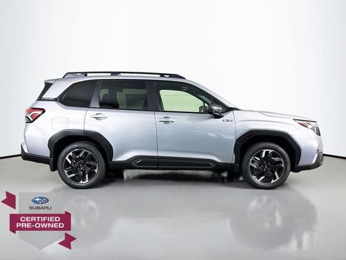 Used 2025 Subaru Forester Limited image 8