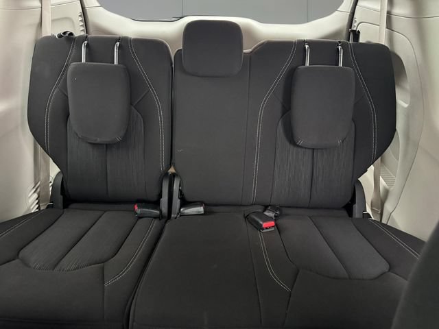 Used 2024 Chrysler Voyager LX FWD image 9