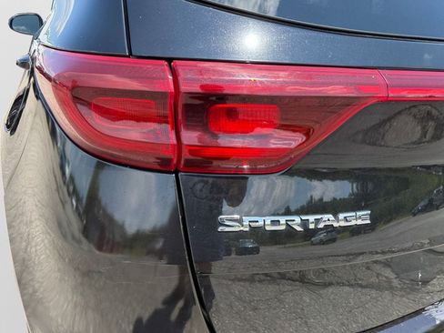 Used 2020 Kia Sportage LX AWD/4WD image 19